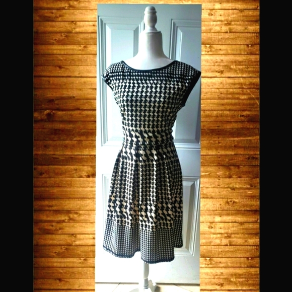 Tiana B. Dresses & Skirts - Tiana B dress